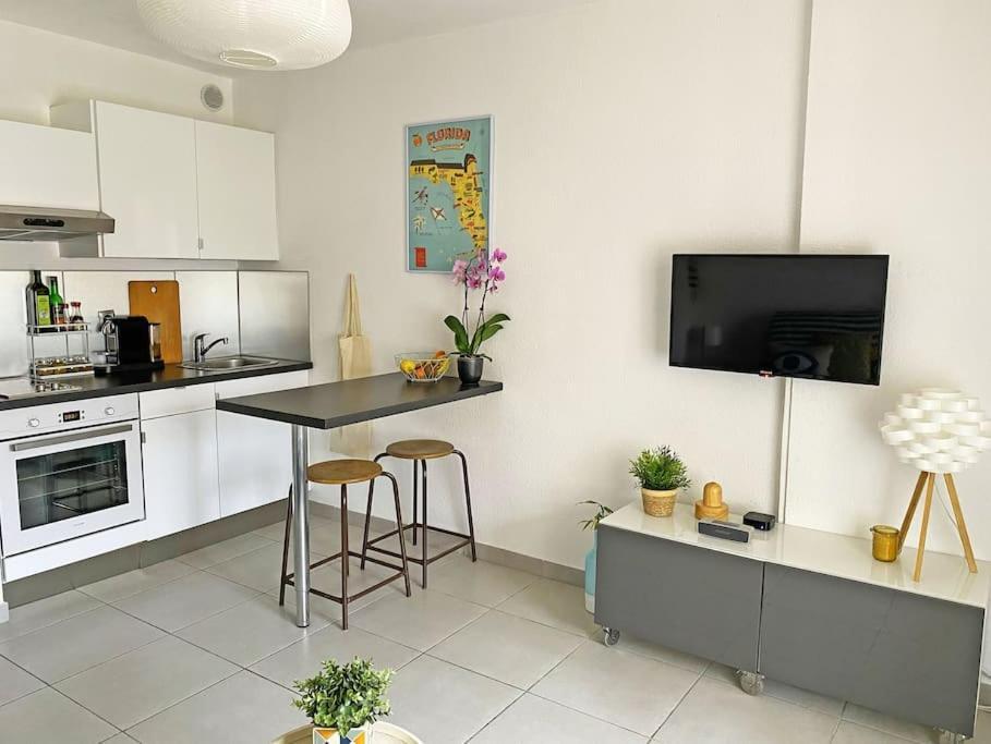 Apartamento Joli Studio A 6 Min A Pied De La Plage Sanary-sur-Mer Exterior foto