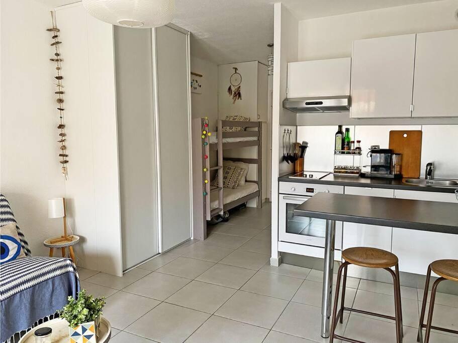 Apartamento Joli Studio A 6 Min A Pied De La Plage Sanary-sur-Mer Exterior foto